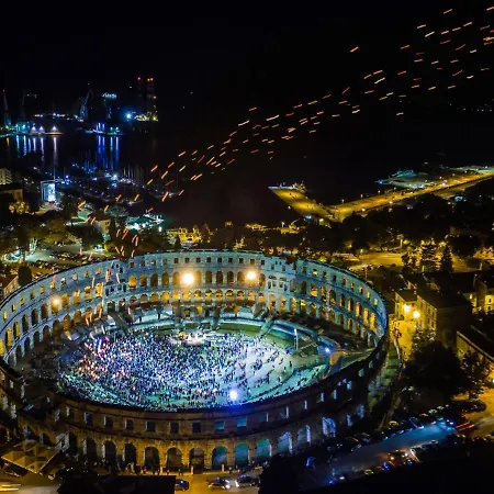 Semesterbostad Lara By Interhome *