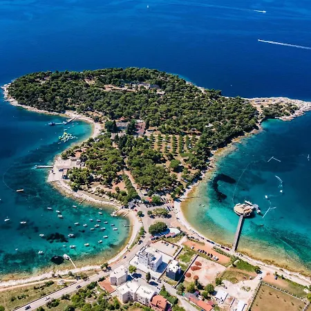 Lara By Interhome Semesterbostad Peroj